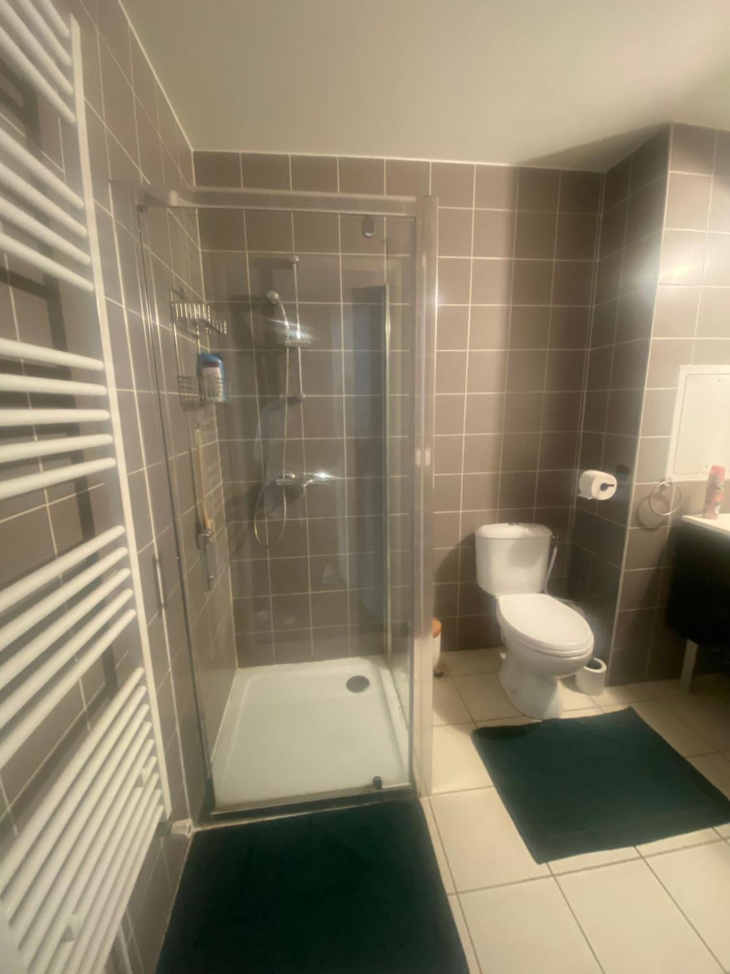 Chambre Privee Sdb Kitchenette Proche De Paris Saint-Ouen  Exteriör bild
